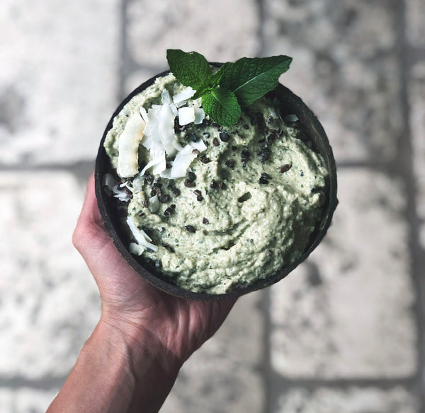 Mint Chocolate Chip Smoothie Bowl