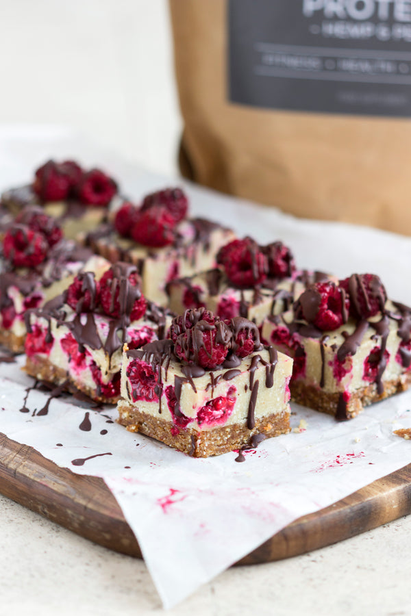 Raspberry and Vanilla Raw Cheesecakes